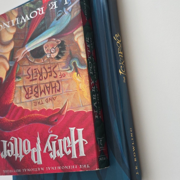 J.K. Rowling - Harry Potter And The Chamber Of Secrets And The Ickabog Book Set - Picture 10 of 10